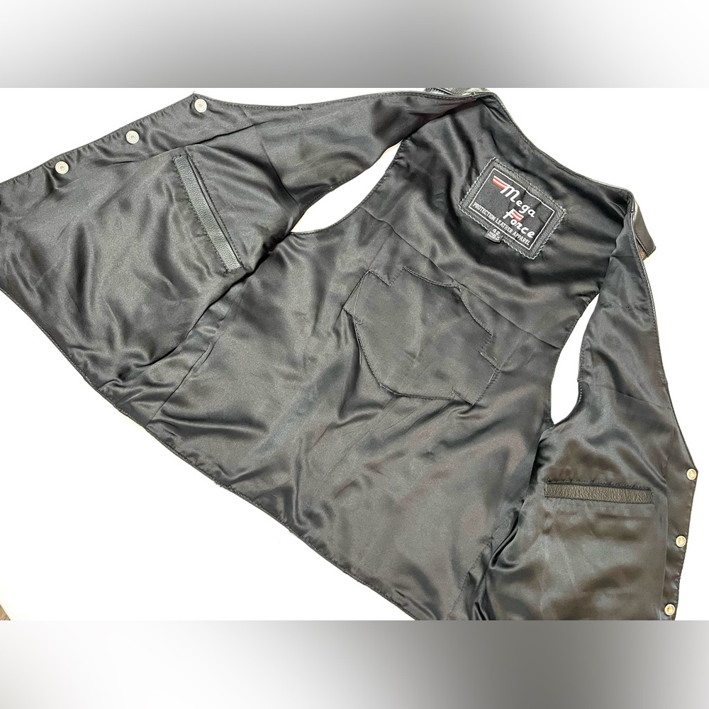 Harley Leather vest, size 42 (men’s XS) - Picture 4 of 4